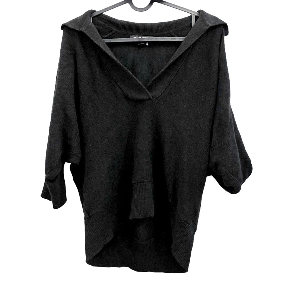 Banana Republic Short Sleeve V-Neck‎ Black Sweater